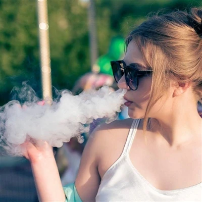 El govern xinès ha anunciat la prohibició de la venda de cigarrets electrònic...