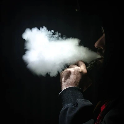 Quins són els efectes a llarg termini dels cigarrets electrònics?