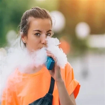 El fum exhalat dels cigarrets electrònics és nociu?