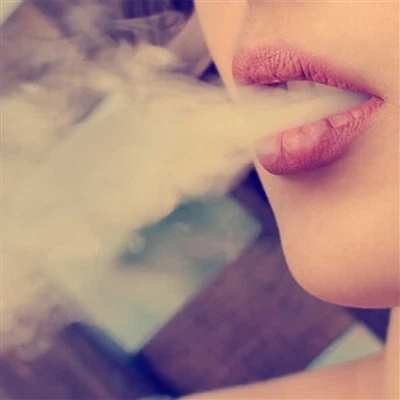 Què fer si el cigarret electrònic està bloquejat i no es pot inhalar?